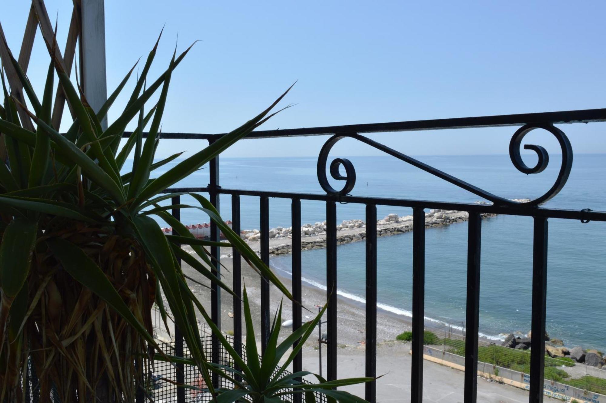 B&B Fronte Del Mare Салерно Екстериор снимка